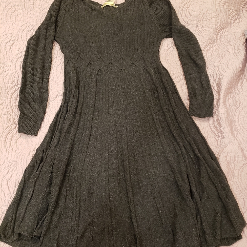 Max Studio gray sweater dress